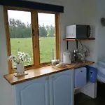 Campismo de Luxo Sunny Mount Shepherd's Hut *