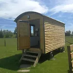 Sunny Mount Shepherd's Hut Long Marton