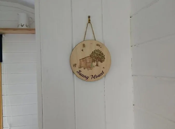 Sunny Mount Shepherd's Hut Long Marton