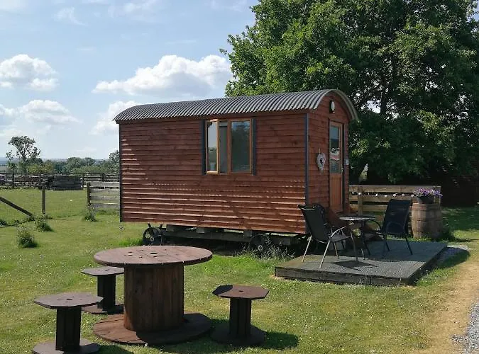 Luxusní stan Sunny Mount Shepherd's Hut Long Marton